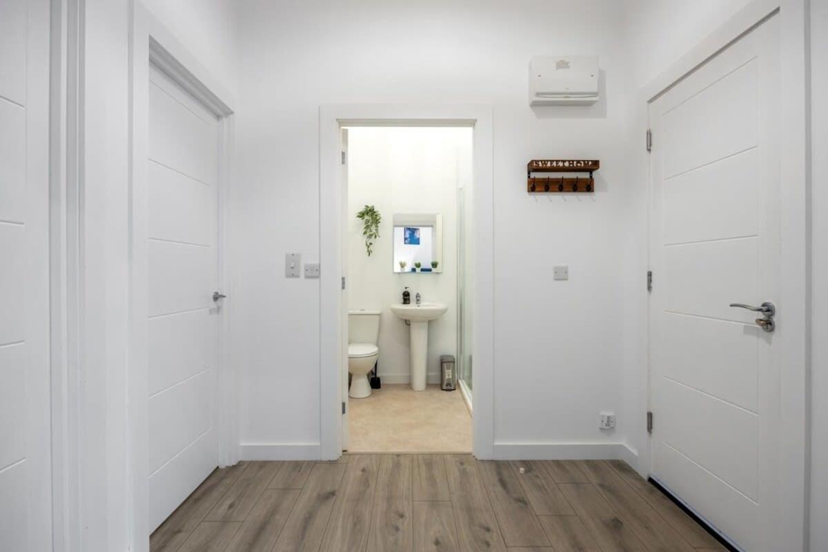 Contemporary 2 Bed Apartment -Belfast East Village Esterno foto