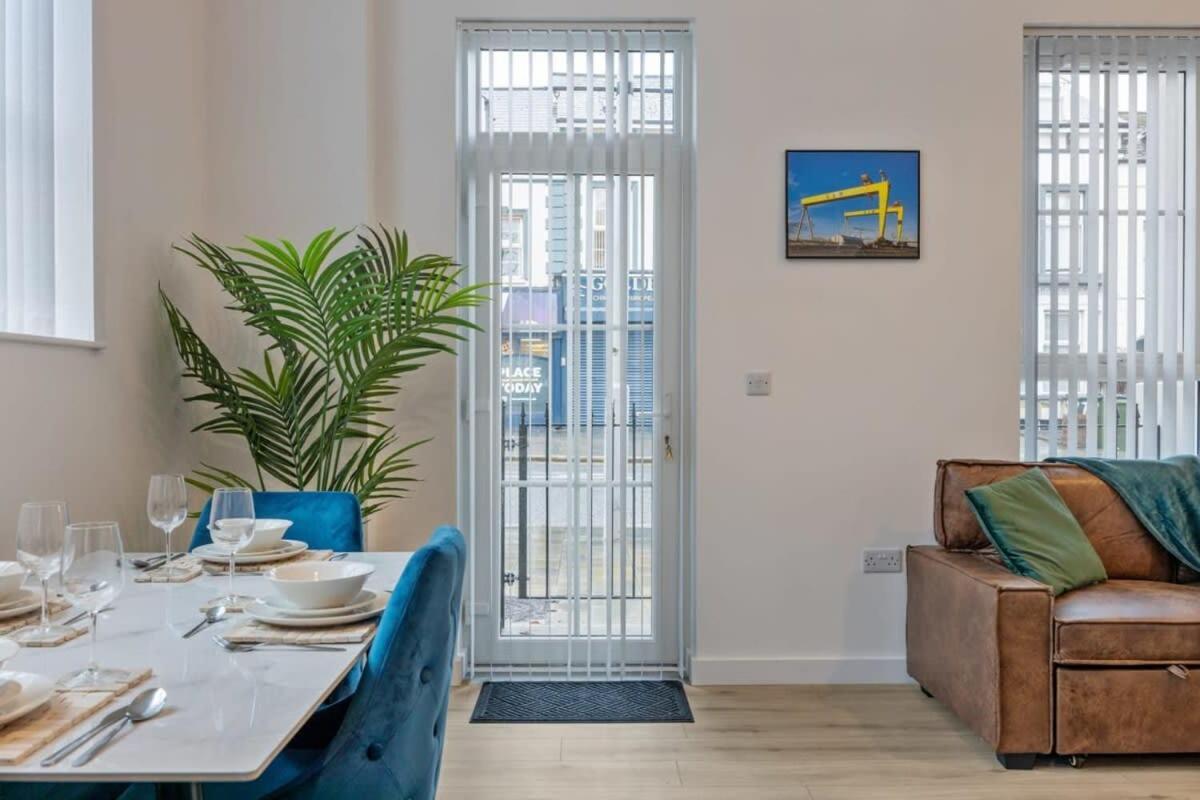 Contemporary 2 Bed Apartment -Belfast East Village Esterno foto